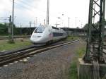 Ein TGV2800 als Ersatzzug von ICE 9552 von Frankfurt(Main)Hbf nach Paris Est.Am 06.06.08 bei der ausfahrt in Mannheim Hbf.