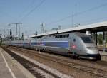 Der TGV POS 4408 am 01.08.2009 bei der Ausfahrt aus dem Stuttgarter Hbf.