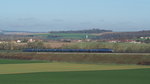 Unbekannt gebliebener TGV Réseau auf der LGV Est européenne (POS) Richtung Osten.
Im Hintergrund ist die Ortschaft  Lacroix-sur-Meuse  zu sehen.

Lacroix-sur-Meuse, 03.04.2016