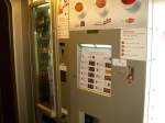 Was man im Barwagen fr 3,00  bekommt, kann man sich im Zug eigenen Automaten fr 1,70  kaufen.
