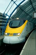Gleich geht´s los! Eurostar-Einheit 3201 in London Waterloo ist im September 1998 abfahrbereit zu seiner Fahrt nach Paris Nord.