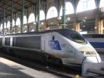2005-01-13 TGV Triebzug (ex Eurostar) im Bahnhof Paris Gare du Nord