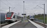 In Meroux wartet der SBB RABe 522 205 auf die Abfahrt nach Biel/Bienne und im Hintergrund wird der SNCF TER Z 27500 als TER nach Belfort fahren. 

24. April 2019