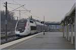 Der SNCF inoui TGV 822 Duplex verlässt Belfort-Montbéliard TGV in Richtung Mulhouse.