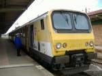 Triebwagen Z 11501 ist hier noch in mirabellgelb lackiert. Der Erstling der Z2-Triebwagen in Einsystem-Wechselstromausfhrung ist benannt nach der elsssischen Stadt Schiltigheim.
Hier im Bahnhof, der am westlichen Vogesenhang gelegenen Stadt Sarrebourg (Saarburg), wechselt er auf dem Weg als Regionalzug von Metz nach Straburg die Fahrtrichtung.

03.04 2006 Sarrebourg