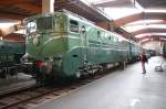 Eisenbahnmuseum Mulhouse/F.Die Franzsische Weltrekordlok BB-9004  Sie erreichte am 29.Mrz 1955 eine Geschwindigkeit von 331 km/h  Dahinter steht ebenfalls eine WR-Lok,die CC-7107.Mulhouse 16.08.05