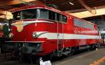 Die BB-9291 der SNCF gehörte zu den sechs speziell für die Beförderung des Le Capitole, der zwischen Paris und Toulouse verkehrte, umgerüsteten Lokomotiven. Durch die rote Lackierung gewinnt die ohnehin elegante Lok für mich noch einmal gegenüber der Serienausführung (Cite du Train Mulhouse 19.07.2015).