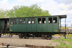 Train Thur Doller Alsace (Chemin de Fer Touristique de la Vallée de la Doller CFTVD): Einer der 4 kleinen Personenwagen aus den 1890er Jahren.