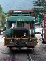 Fr den Bau und die Unterhaltung der Fahrleitung hat die SGLM diesen urtmlichen Verbrennungsmotortriebwagen im Einsatz.
Saint-Georges-de-Commiers 
29.08. 2007
