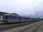 Wendezuggarnitur des Typs RIO gekoppelt mit Streckendiesellok BB67433 der SNCF. Diese schon betagten Wendezge verkehren noch im Berufsverkehr auf der Strecke Strasbourg-Lauterbourg.

17.05.2007 Lauterbourg
