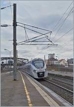 Der neue 83501L erreicht als TER 32317 von Strasbourg nach Mulhouse den Bahnhof Colmar.
13. März 2018