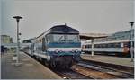 Die SNCF BB 67304 in St-Malo, im Hintergrund der Schlusswagen des abgestellten Schnellzugs St-Malo Paris.