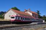 Train du Pays Cathare et des Fenouilledes (Train Rouge) Triebwagen 4545 mit 8601 am 11.08.2013 am Endbahnhof in Saint-Paul-de-Fenouillet.