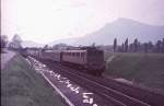Eine wahrlich lcherliche Fracht fr Europas grte Einrahmen E-Lok 2CC2 3400 mit maximal 5400 PS hier auf der Mont Cenis Strecke im Jahr 1972 
