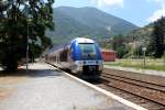 SNCF TER Provence-Alpes-Côte d'Azur - Strecke: Nice / Nizza - Breil - Tende - Cuneo: Der Triebzug X76593/76594 verlässt Breil-sur-Roya in Richtung Tende.