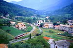 Chemins de Fer de Provence Sy 05 in den Serpentinen bei Le Fugeret, 30.08.1990.