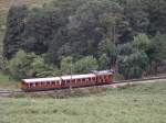 Zug auf dem 4,2 km langen Weg zurck vom Gipfel ins Tal.
Die maximale Neigung der Strecke betrgt 25%.

23.09.2004

