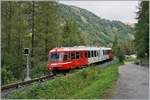 Das eigentliche Motiv dieses Bildes ist nicht der SNCF Z 800 (94 87 0000 805-5 F-SNCF) sondern das Vorsignal A9* von Montroc le Planet. Es ist erstaunlich, dass die SNCF die Strecke des Mont Blanc Express mit  Schweizer  Signalen ausgestattet hat und die Signale wirken, da sonst fast immer von Fahrleitungsanlagen begleitet, recht ungewohnt an den Gleisen mit den Stromschienen. 

25. August 2020