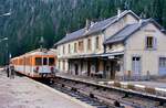 Bahnhof Argentiere: Wenige Fahrgäste auf dem Mont-Blanc-Express (01.01.1988) 