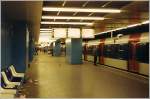 Siebengleisige U-Station -    Der Bahnhof Châtelet-Les Halles gehört mit seinen sieben parallelen Gleisen zu den größten unterirdischen Bahnhöfen der Welt.
