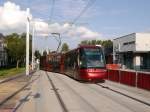 Am Endhalt Les-Vergnes wendet Tram T2C-19 (Translohr-STE4) auf das andere Gleis.