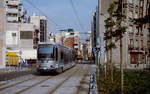 Der Tw 117 der Linie 1 der Straßenbahn der Ile de France ist im Sommer 1993 in Saint-Denis unterwegs nach Bobigny Pablo Picasso 