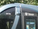 Detailansicht:An der Haltestelle der Linie A  Jardin Botanique  am 21.9.2007 die Alsthom  Citadis  2217 M2, die den Namen der Partnerstadt von Bordeaux trgt: Mnchen.