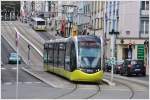 Es ist nicht immer horizontal die Streckenfhrung der Tramway de Brest, sondern es geht stndig rauf und runter, wie hier in der Rue de la Porte.(18.09.2013)