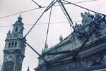 Lille SNELRT Strombügel/pantographe vor/devant Turm der Handelskammer/tour de chambre de commerce und/et Theater/Opéra 08-1974