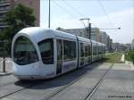 Ein TW der Linie T3 richtung Meyzieu kurz vor den Haltepunkt Villeurbanne.