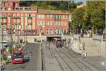 Ein Citadis 405 Tram der Tramway de Nice wartet in Port Lympia in Nice auf die Abfahrt in Richtung Flughafen.

19. September 2026