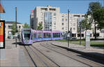 Tramway Reims; stop by stop - 

Haltestelle Gare Centre. Citadis 302 103 fährt in Richtung Altstadt in die Haltestelle ein. Links hinten sieht man ein Teil des Bahnhofes von Reims. 

23.07.2012 (M)