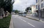 Saint-Étienne STAS SL 4 (GEC Alstohm/Atéliers Mécaniques de Vevey-Niederflur-Gelenktriebwagen 912) Rue Gabriel Péri im Juli 1992.