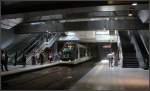 . Gare Centrale unten - Das größtes Kunstbauwerk der Straßburger Straßenbahn ist der Tunnel unter dem Gare Centrale. Dieser ging am 24.11.1994 zusammen mit der ersten Linie in Betrieb. Obwohl sehr tief gelegen, fällt doch Tageslicht in die Station. 11.06.2011 (Matthias)