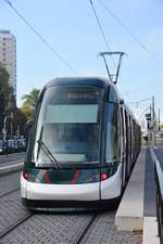 KEHL (Ortenaukreis), 14.10.2017, Tramlinie D der Straßburger Straßenbahn nach Poteries in der Haltestelle Kehl Bahnhof