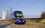 Tram CTS-3004 unterwegs auf der Ligne-D von Kehl nach Rotonde auf der Brücke über das Vauban-Becken.
Straßenbahn Eröffnung der Linie D bis nach Kehl.  Weitere Bilder zur Eröffnung in meiner Galerie: Strasbourg + Kehl - Tram +Stadt.
2017-04-29 Strasbourg-Citadelle  