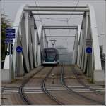 - Die weie Brcke - Links von der Straenbahnbrcke war im Nachhinein der besssere Fotostandpunkt, aber htten wir alle dort gestanden, wren fast nur die selben Bilder entstanden.