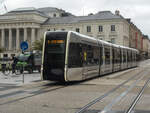 Straßenbahn Tours Linie A nach Lycée Monnet kurz vor der Station Jean Jaurès, 30.07.2021.