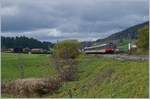 Der SBB NPZ RBDe 562 Pendelzug als RE 18123 bei Verrières-de-Joux nahe der Schweizer Grenze.