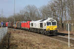 ECR/DB 266 448 mit einem Umleiter in Maxhütte-Haidhof, 20.02.2026. Die Aufnahme entstand vom P+R-Parkplatz aus.