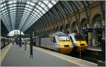 Die formschönen HST Klassiker der Class 43 haben nun bei der EAST COAST einen weiteren, interessanten Anstrich erhalten. 
London Kings Cross, den 12. Nov. 2012