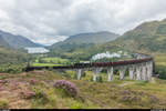 In Glenfinnan kreuzen sich in der Hochsaison jeweils die Morgen- und Nachmittagszüge des  Jacobite Steam Train .