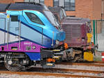 Moderne und klassische Nasen der Diesellokomotiven 68021 und 37685.