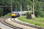 UK-CRSHU 047 375 des ungarischen EVU Continental Railway Solution vor dem SR 14803 (Budapest - Semmering) am 09.Juni 2018 in Breitenstein.