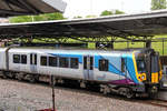 Der Dieseltriebzug 350409 der TransPennine Express vor der Abfahrt an der Haltestelle Manchester-Flughafen. (Mai 2019)