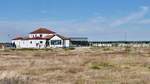 Der Endbahnhof Dungeness der Romney, Hythe & Dymchurch Railway, 12.9.16   Hier gibt es eine großzügig dimensionierte Wendeschleife, mit dem Bahnhof genau in der Mitte.