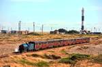 Romney, Hythe and Dymchurch Railway Lok 9  Winston Churchill  verlässt die Endschleife Dungeness, 22.08.2016.