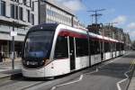 Testbetrieb bei den Edinburgh Trams: Wagen 276 in der Haltestelle Princes Street (9.5.14).