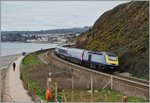 Und schon kommt der schnelle HST 125 als  The Cornish Riviera  GWR Service 0844 von Penzance nach Paddington bei Red Rock um die Kurfe und erreicht Dawlish Warren.
