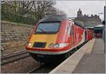 Die Class 43 N° 43308 wartet mit ihrem HST 125 Zug in Edinburgh Waverley auf die Abfahrt nach Aberdeen auf die Abfahrt.